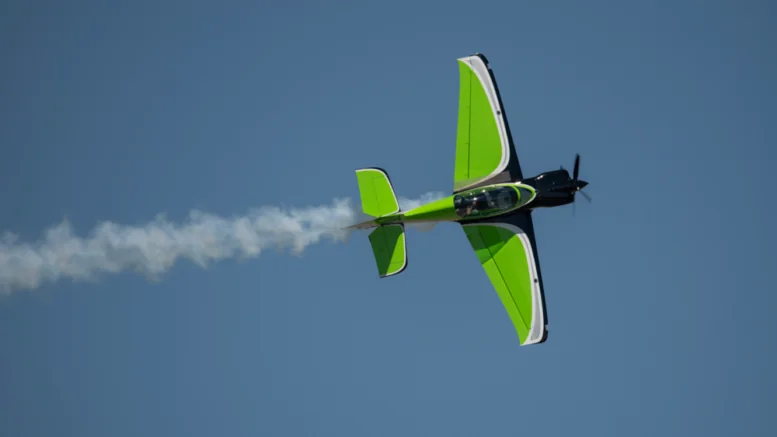 aerobatic plane